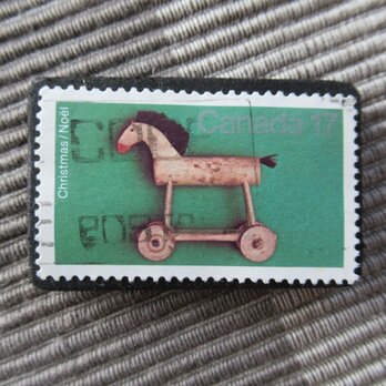 アップサイクル　クリスマス切手ブローチ 2979