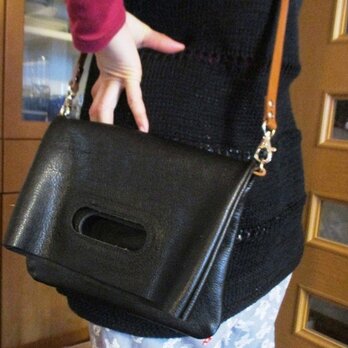 【新作・ブラックシボ革】革の袋・２ウェイバッグ・ハードタイプ角型の画像