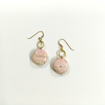 baby pink coin pierceの画像