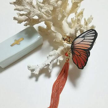 蝶のピアス 小 (モルフォ)の画像