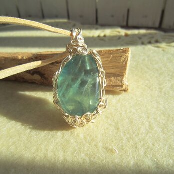 完売　ブルーグリーンフローライトのペンダント（パート6）