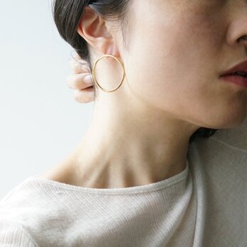 Moon halo earrings/largeの画像