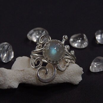 ～幻想光～　ラブラドライトの唐草粒リング　14号