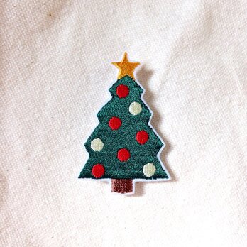 刺繍ブローチ　「クリスマスツリー」の画像
