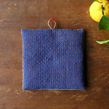 米刺し刺繍の鍋敷き 010