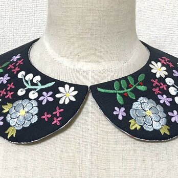 手刺繍つけ襟（濃紺）の画像