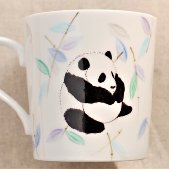 子パンダとカラフル笹の葉のマグカップ①の画像