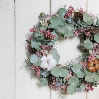 ペッパーベリーとユーカリのリース