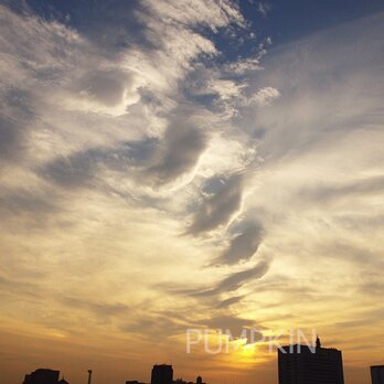 大桟橋の夕雲　PH-A4-0130   雲　鮮やか　夕焼け　夕暮れ　横浜の画像