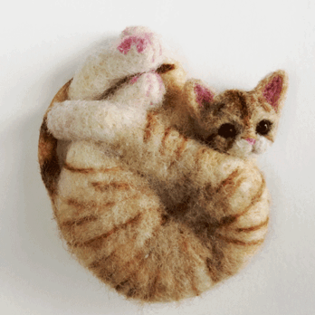 アンモニャイト H　茶トラの子猫　ブローチ＆ペンダント　形状安定羊毛フェルトの画像