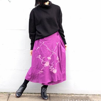手刺繍のコットンラップスカート【オーキッドパープル】の画像