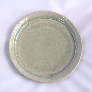 灰釉ふちのあるシンプルな丸皿の画像