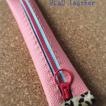 【BLaU】毛皮ペンケース(ピンク)の画像
