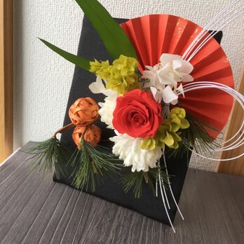 フレーム・雅【プリザ＋造花】お正月アレンジの画像