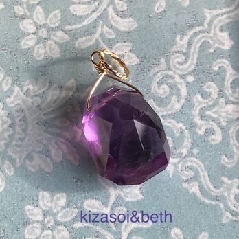 2月誕生石　大粒アメジストのペンダントトップ