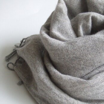 手織りカシミアストール・・薄灰の画像