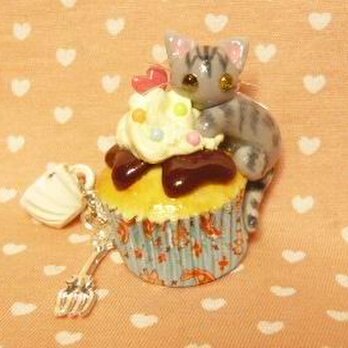 にゃんこのしっぽ○カップケーキのバッグチャーム○アメリカンショートヘア猫○ミニチュアの画像