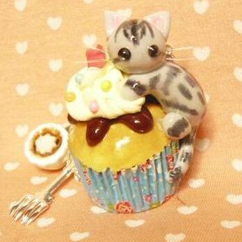 にゃんこのしっぽ○カップケーキのバッグチャーム○アメリカンショートヘア猫○ミニチュア2の画像