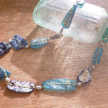 Sea Blue Roman glass Necklaceの画像