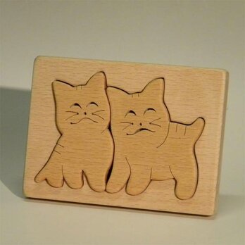 木のパズル　二匹のスマイル子猫の画像