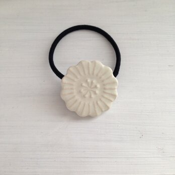 ヘアゴム(白マット花)D