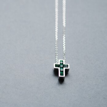 エメラルド クロス メンズ ネックレス シルバー925の画像