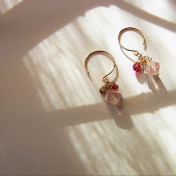 Earring Ⅱ  / ピンクのピアス