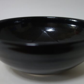黒釉鉢の画像