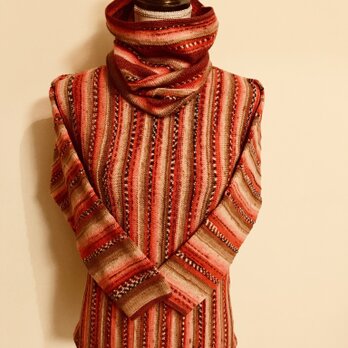 グラデーションカラーのセーター&スヌードの画像