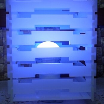 イルミネーションランプシェードアクリル製　組型　16色変色ランプ・ソケット付きの画像