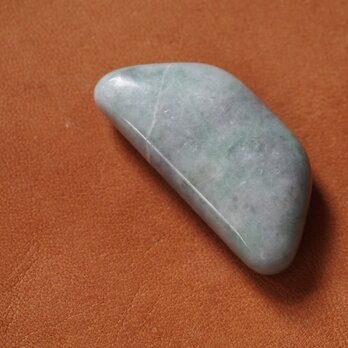 ミャンマー翡翠 　ニュー思考石(しこうせき)　イビツ02