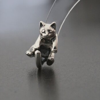 丸まったしっぽの猫ピアス Silverの画像