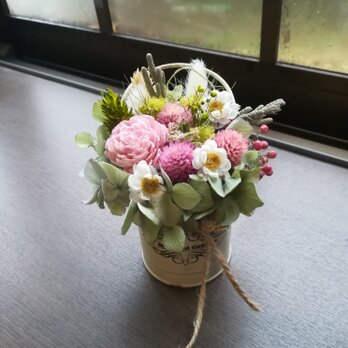 [送料無料]スチール缶に咲くお花ドライフラワーの画像