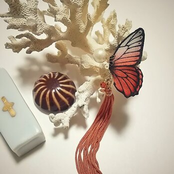 蝶のピアス 小 (モルフォ)の画像