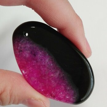 Druzy Geode Agate　オニキス＆ピンク　オーバル　ルース　 55x33ｘ8mm