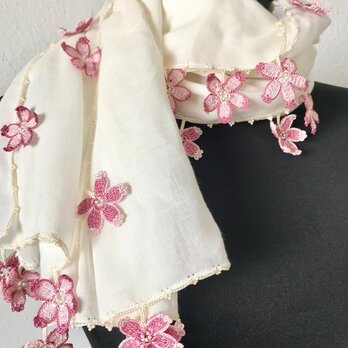 刺繍のお花つき　オーガニックコットンストール（綿100％）　クリーム＆ピンク [ST157]の画像
