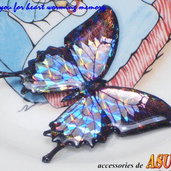 【再販】春待ちシルバーホログラム蝶のブローチの画像