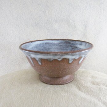 陶器ご飯茶碗（中）赤土＋藁白釉の画像