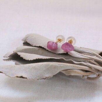 Natural Unheated Ruby rough rock earrings 天然非加熱ルビーの原石ピアス K18の画像