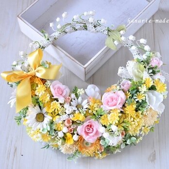 little flowers basket　wreath　:すずらん、ローズとマーガレットの画像
