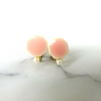小さな八角 と小さな淡水パールの陶pierce／earring（ピンク）の画像