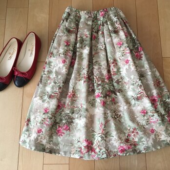 【オリンピック感動セール】 ピンクバラデザインスカートの画像
