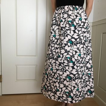 【セール】【Mサイズ】グリーン実ロングタイトスカート（お揃い柄シュシュ付き）の画像