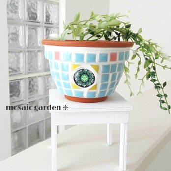 モザイクタイル植木鉢　水色の画像