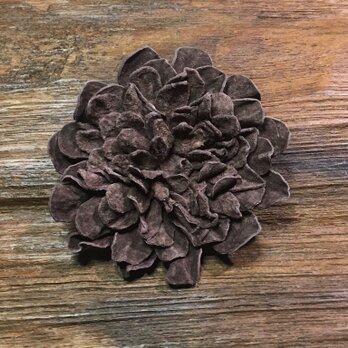 革花のブローチピン 2Lサイズ モカの画像
