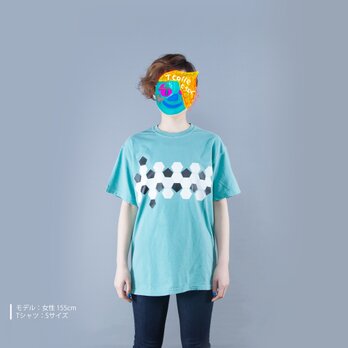サッカーボールの展開図　プリントTシャツ　ユニセックスS〜XLサイズの画像
