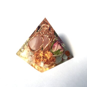 オルゴナイト　ローズクォーツタンブル　春　幸運　恋愛運　ピラミッド　の画像