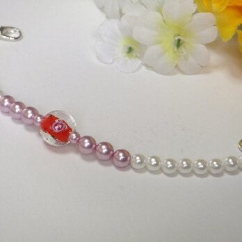 羽織紐◆白とローズピンクと赤・可愛い薔薇模様とんぼ玉の画像