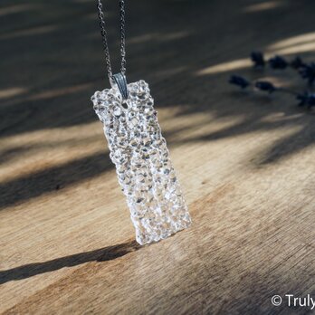 無色透明ガラスのネックレス -「 灯りのたね 」●  50X15 (mm)の画像