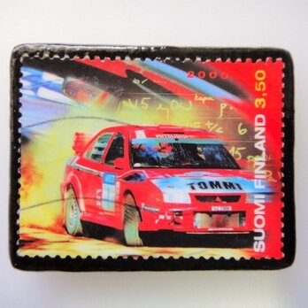 ★フィンランド　カーレース切手ブローチ3495の画像